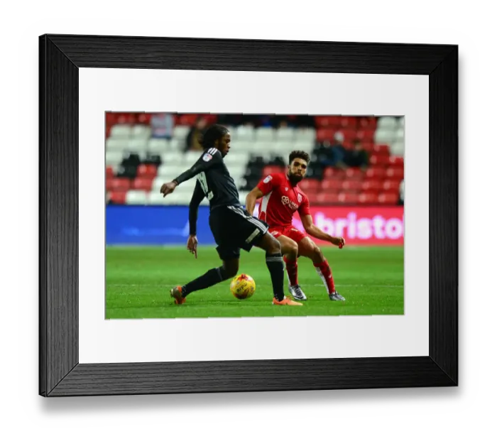 Framed Print : Bristol City vs Brentford: Scott Golbourne in Action at Ashton Gate, December 13, 2016 (Sky Bet Championship)