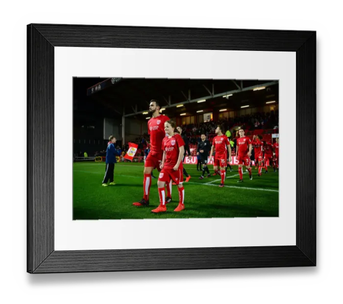Framed Print : Bristol City vs Brentford: A Championship Showdown at Ashton Gate - December 13, 2016 Framed Print : Bristol City vs Brentford: A Championship Showdown at Ashton Gate - December 13, 2016