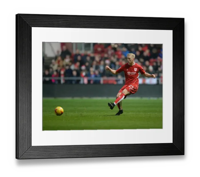 Framed Print : Hordur Magnusson in Action: Bristol City vs Preston North End, Sky Bet Championship (December 17, 2016) Framed Print : Hordur Magnusson in Action: Bristol City vs Preston North End, Sky Bet Championship (December 17, 2016)