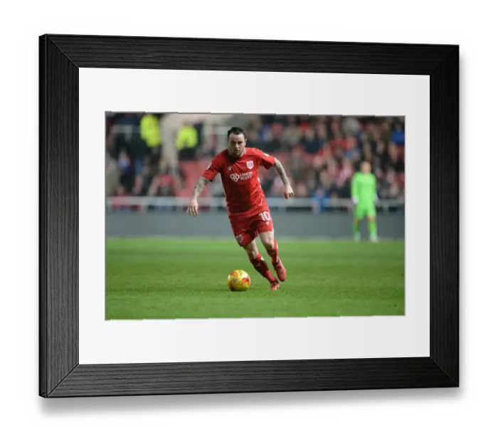 Framed Print : Lee Tomlin's Thrilling Performance: Bristol City vs Preston North End, Sky Bet Championship (December 17, 2016) Framed Print : Lee Tomlin's Thrilling Performance: Bristol City vs Preston North End, Sky Bet Championship (December 17, 2016)