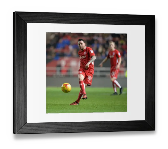 Framed Print : Lee Tomlin in Action: Bristol City vs. Preston North End, Sky Bet Championship (December 2016) Framed Print : Lee Tomlin in Action: Bristol City vs. Preston North End, Sky Bet Championship (December 2016)