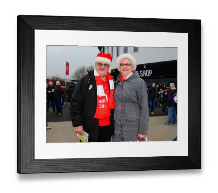 Framed Print : Bristol City Fans Gathering at Ashton Gate for Sky Bet Championship Match against Preston North End (17 / 12 / 2016) Framed Print : Bristol City Fans Gathering at Ashton Gate for Sky Bet Championship Match against Preston North End (17 / 12 / 2016)