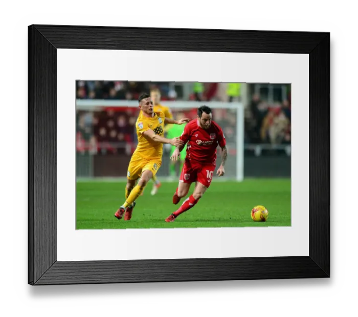Framed Print : Bristol City's Lee Tomlin Outruns Preston North End's Alan Browne
