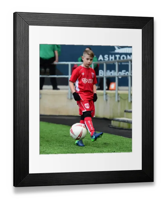 Framed Print : Sky Bet Championship Showdown: Bristol City vs Preston North End at Ashton Gate (17 / 12 / 2016)