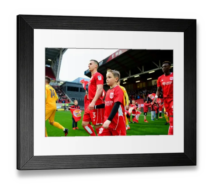 Framed Print : Clash at Ashton Gate: Bristol City vs Preston North End, December 2016 Framed Print : Clash at Ashton Gate: Bristol City vs Preston North End, December 2016