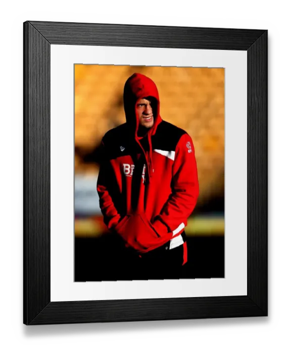 Framed Print : Ivan Lucic in Action: Bristol City vs. Wolverhampton Wanderers, Sky Bet Championship (December 2016)