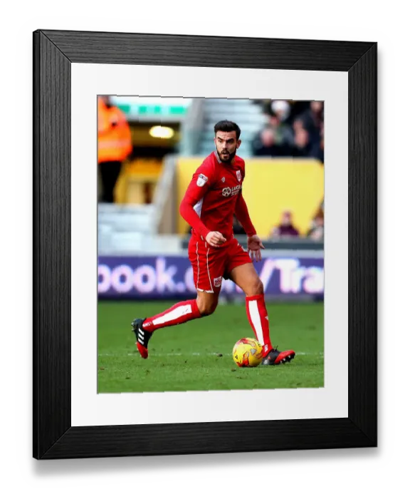 Framed Print : Marlon Pack Charges Forward: Wolverhampton Wanderers vs. Bristol City, Sky Bet Championship (December 2016)