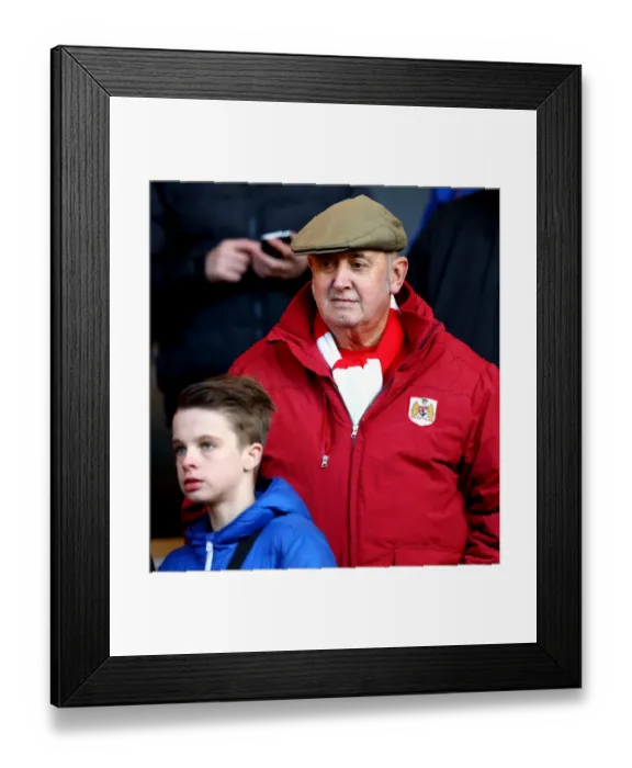 Framed Print : Bristol City Fans Rally at Molineux: Sky Bet Championship Clash with Wolverhampton Wanderers (December 2016) Framed Print : Bristol City Fans Rally at Molineux: Sky Bet Championship Clash with Wolverhampton Wanderers (December 2016)