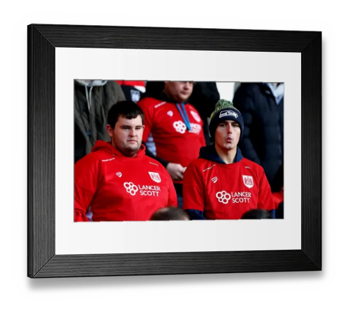 Framed Print : Bristol City Fans Rally at Molineux: Sky Bet Championship Clash with Wolverhampton Wanderers (December 2016) Framed Print : Bristol City Fans Rally at Molineux: Sky Bet Championship Clash with Wolverhampton Wanderers (December 2016)