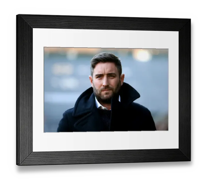 Framed Print : Lee Johnson Guides Bristol City at Molineux against Wolverhampton Wanderers (December 2016)