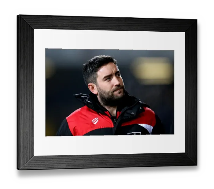 Framed Print : Bristol City's Lee Johnson at the Helm Against Ipswich Town (December 2016)