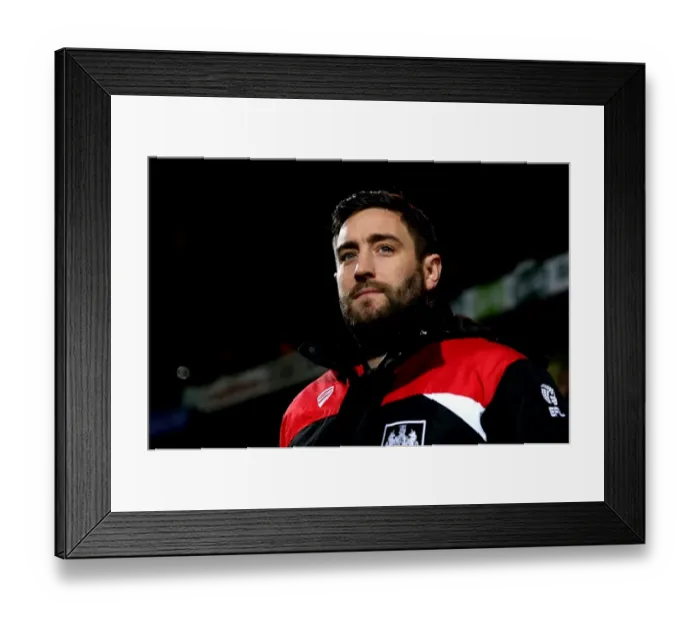 Framed Print : Johnson Leads Bristol City at Ipswich Town, Sky Bet Championship (December 2016) Framed Print : Johnson Leads Bristol City at Ipswich Town, Sky Bet Championship (December 2016)
