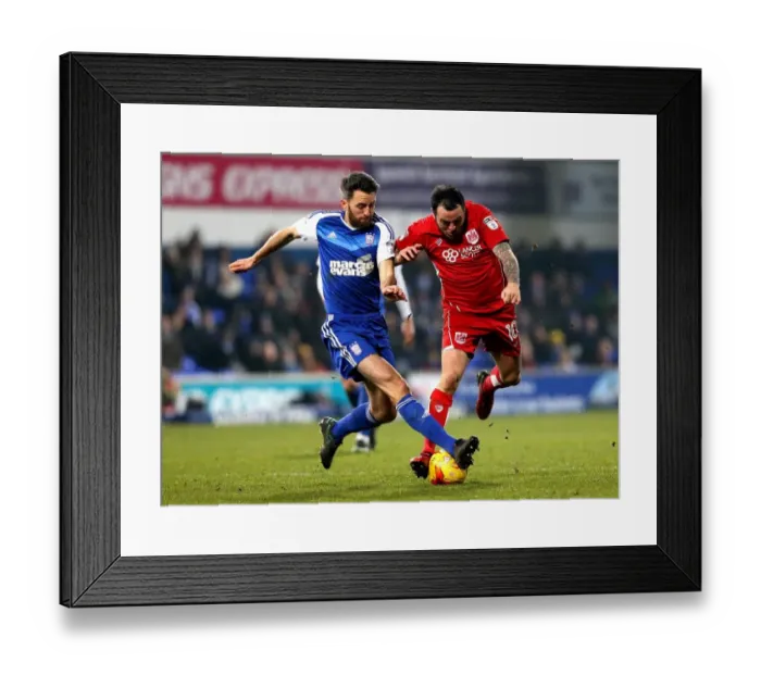 Framed Print : Bristol City's Lee Tomlin Tackled by Ipswich Town's Cole Skuse during Sky Bet Championship Match Framed Print : Bristol City's Lee Tomlin Tackled by Ipswich Town's Cole Skuse during Sky Bet Championship Match