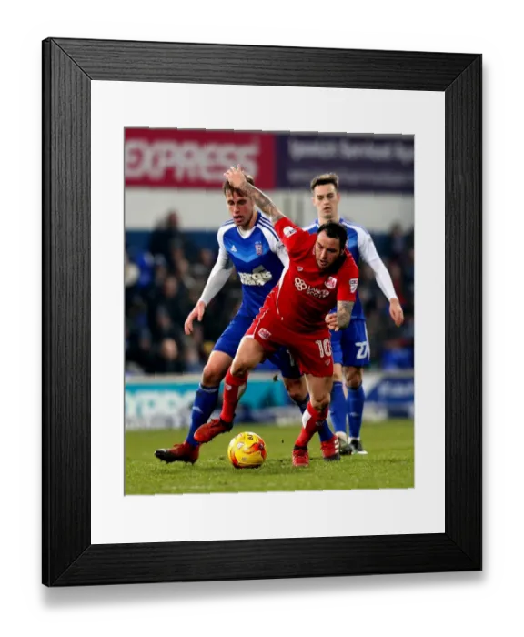 Framed Print : Bristol City's Lee Tomlin Scores Dramatic Goal Against Ipswich Town, Portman Road, 2016 Framed Print : Bristol City's Lee Tomlin Scores Dramatic Goal Against Ipswich Town, Portman Road, 2016