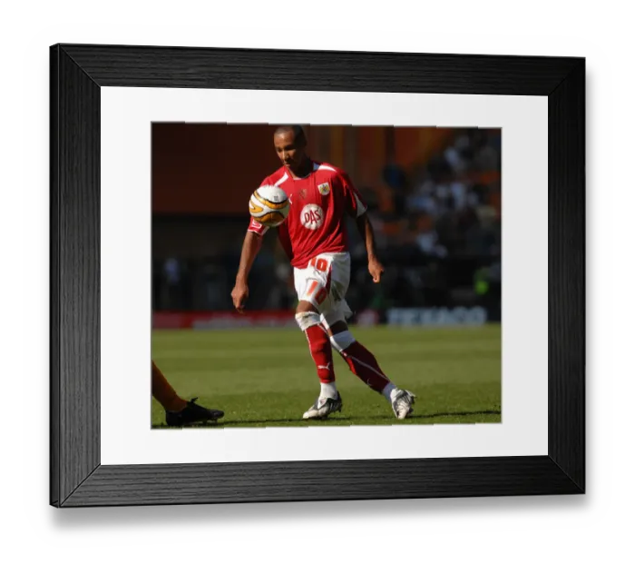 Framed Print : Wolves vs. Bristol City: A Football Rivalry - Season 08-09 Framed Print : Wolves vs. Bristol City: A Football Rivalry - Season 08-09