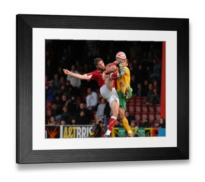 Framed Print : Clash of Titans: Bristol City vs Norwich City (Season 08-09) Framed Print : Clash of Titans: Bristol City vs Norwich City (Season 08-09)