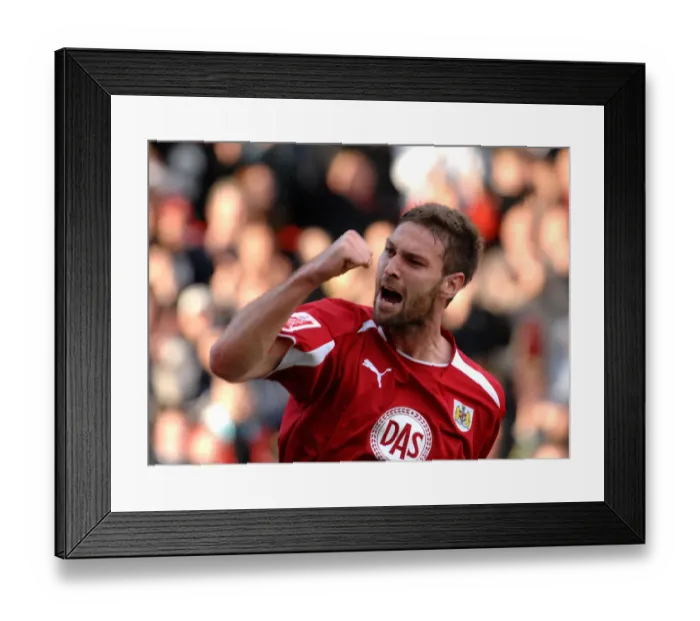 Framed Print : Bristol City vs. Norwich City: A Football Rivalry - Season 08-09 Framed Print : Bristol City vs. Norwich City: A Football Rivalry - Season 08-09