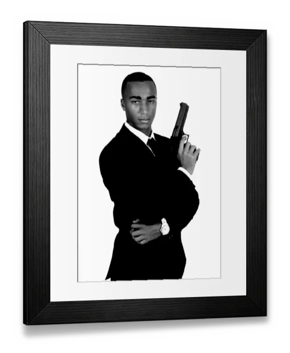 Framed Print : Nicky Maynard: A Beacon of Determination in Bristol City's 08-09 Season Framed Print : Nicky Maynard: A Beacon of Determination in Bristol City's 08-09 Season