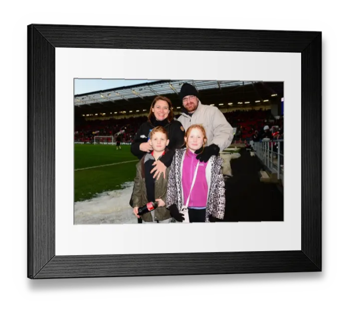 Framed Print : Bristol City vs Reading Clash: Sky Bet Championship Showdown at Ashton Gate (January 2017)