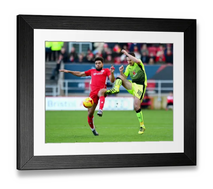 Framed Print : Bristol City vs Reading: Scott Golbourne and Yann Kermorgant Battle for Control Framed Print : Bristol City vs Reading: Scott Golbourne and Yann Kermorgant Battle for Control