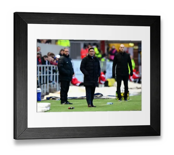 Framed Print : Bristol City FC: Lee Johnson Watches On During Tense Match Against Reading (January 2017) Framed Print : Bristol City FC: Lee Johnson Watches On During Tense Match Against Reading (January 2017)