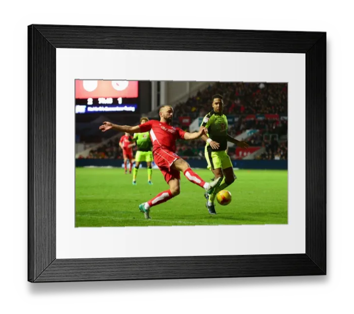 Framed Print : Bristol City's Aaron Wilbraham in Control at Ashton Gate vs. Reading (2017) Framed Print : Bristol City's Aaron Wilbraham in Control at Ashton Gate vs. Reading (2017)