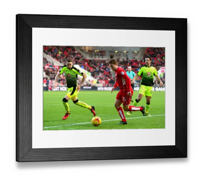 Framed Print : Bristol City's Luke Freeman Surges Forward Against Reading in Championship Clash, Ashton Gate, 2017 Framed Print : Bristol City's Luke Freeman Surges Forward Against Reading in Championship Clash, Ashton Gate, 2017