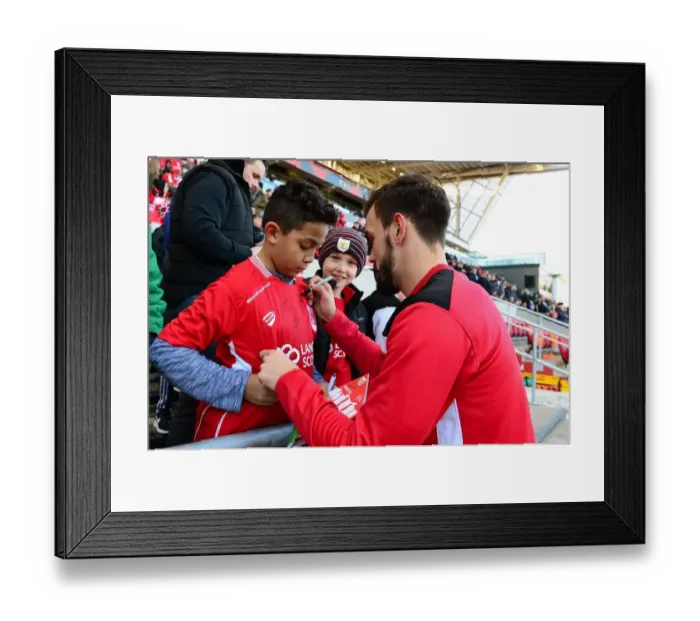 Framed Print : Marlon Pack of Bristol City Signs Autographs for Adoring Fans during Sky Bet Championship Match against Reading
