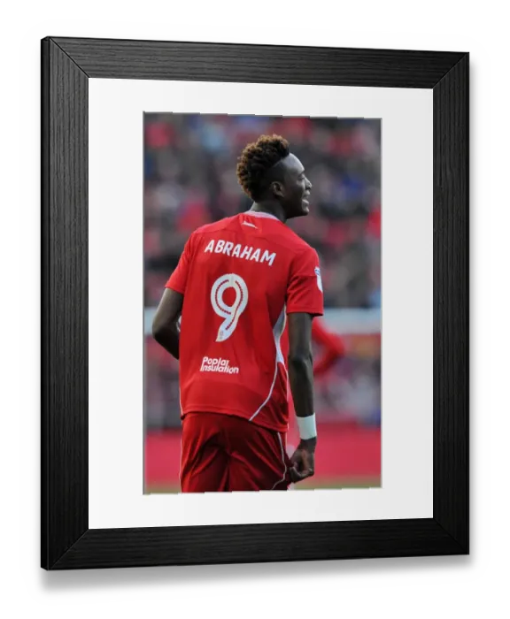 Framed Print : Tammy Abraham Strikes for Bristol City Against Reading, 2017