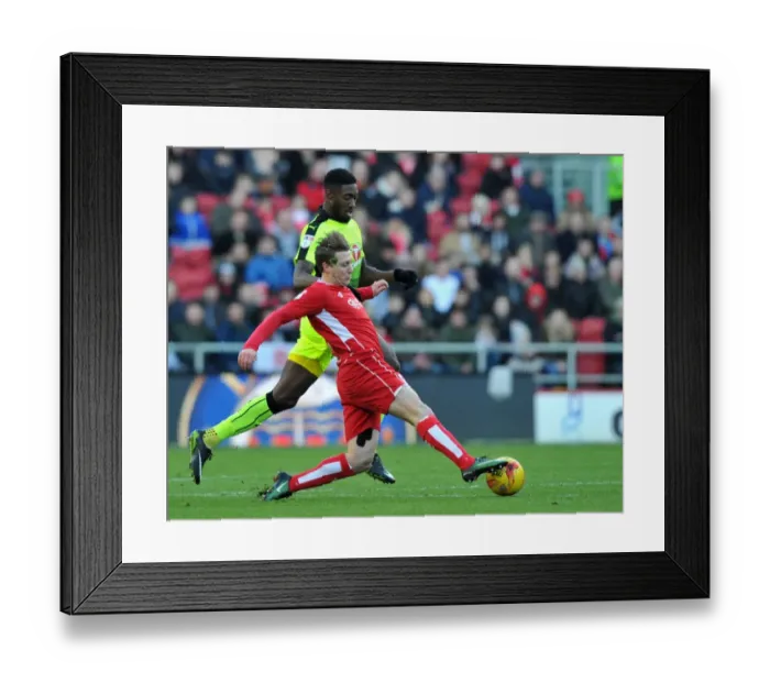 Framed Print : Luke Freeman in Action: Bristol City vs Reading, Sky Bet Championship, Ashton Gate, 2017 Framed Print : Luke Freeman in Action: Bristol City vs Reading, Sky Bet Championship, Ashton Gate, 2017