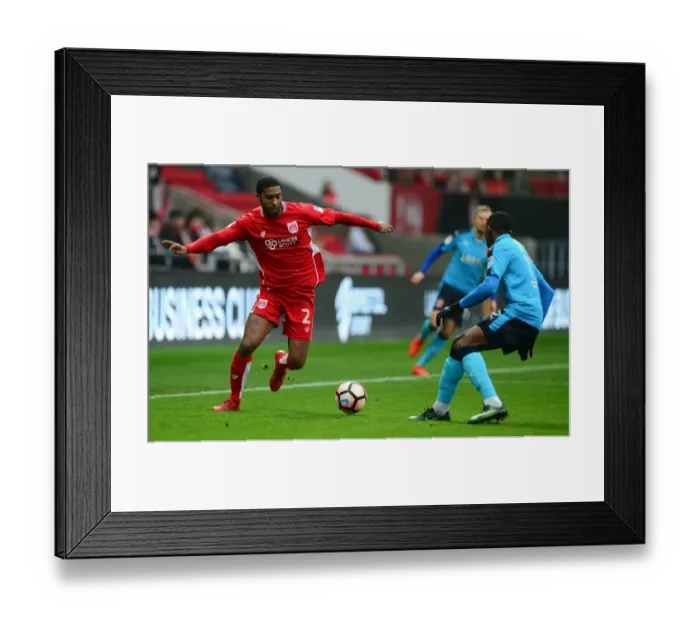Framed Print : Bristol City vs Fleetwood Town: Mark Little in Action at Ashton Gate, FA Cup Third Round Framed Print : Bristol City vs Fleetwood Town: Mark Little in Action at Ashton Gate, FA Cup Third Round