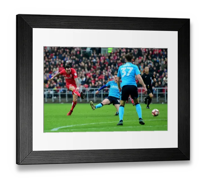 Framed Print : Bristol City's Lee Tomlin Aims for Glory in FA Cup Clash Against Fleetwood Town Framed Print : Bristol City's Lee Tomlin Aims for Glory in FA Cup Clash Against Fleetwood Town