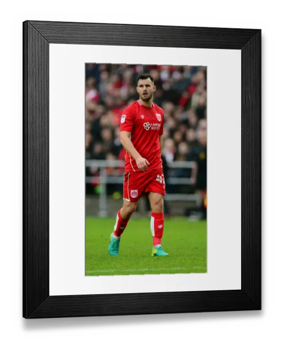 Framed Print : Bailey Wright in Action: Bristol City vs. Fleetwood Town - FA Cup Third Round