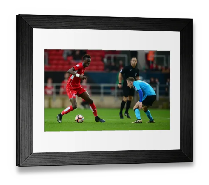 Framed Print : Tammy Abraham Charges Forward: Bristol City vs. Fleetwood Town, FA Cup Third Round Framed Print : Tammy Abraham Charges Forward: Bristol City vs. Fleetwood Town, FA Cup Third Round