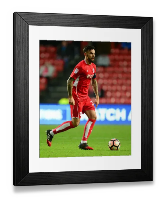 Framed Print : Marlon Pack in Action: Bristol City vs Fleetwood Town, FA Cup Third Round, Ashton Gate
