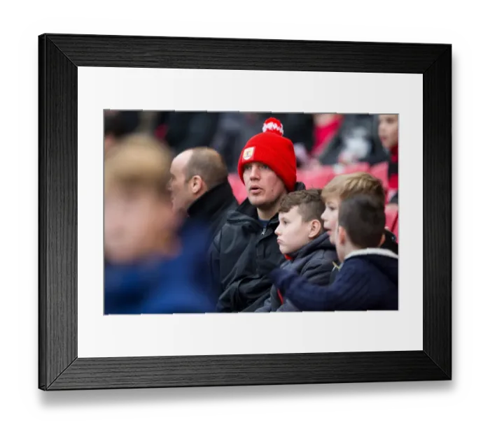 Framed Print : FA Cup Third Round Battle at Ashton Gate: Bristol City vs Fleetwood Town