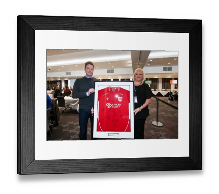 Framed Print : Sky Bet Championship: Bristol City vs. Cardiff City Shirt Presentations at Ashton Gate Stadium (14 / 01 / 2017)