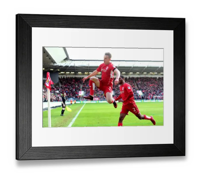 Framed Print : Bristol City's Joe Bryan Celebrates Thrilling Victory Over Cardiff City (14 / 01 / 2017) Framed Print : Bristol City's Joe Bryan Celebrates Thrilling Victory Over Cardiff City (14 / 01 / 2017)