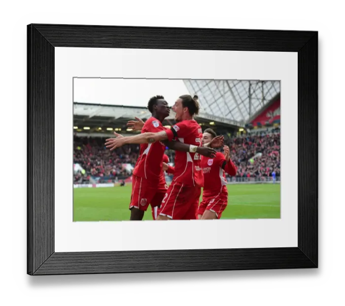 Framed Print : Tammy Abraham's Euphoric Goal Celebration: A Thrilling Moment at Ashton Gate (Bristol City vs. Cardiff City, Sky Bet Championship, 14 / 01 / 2017)