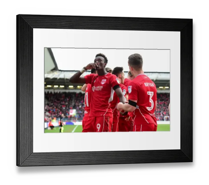 Framed Print : Bristol City Celebrate Tammy Abraham's Goal Against Cardiff City (14 / 01 / 2017)
