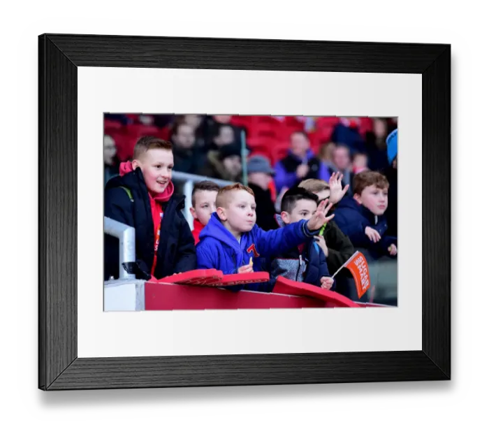 Framed Print : Bristol City vs Cardiff City: Passionate Fans at Ashton Gate, Sky Bet Championship (January 14, 2017) Framed Print : Bristol City vs Cardiff City: Passionate Fans at Ashton Gate, Sky Bet Championship (January 14, 2017)
