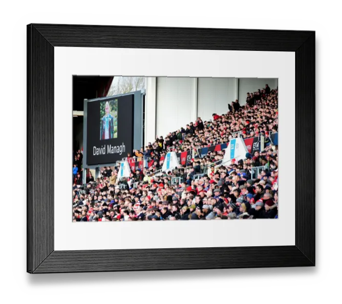 Framed Print : Bristol City Fans Pay Emotional Tribute to David Managh in 37th Minute Framed Print : Bristol City Fans Pay Emotional Tribute to David Managh in 37th Minute