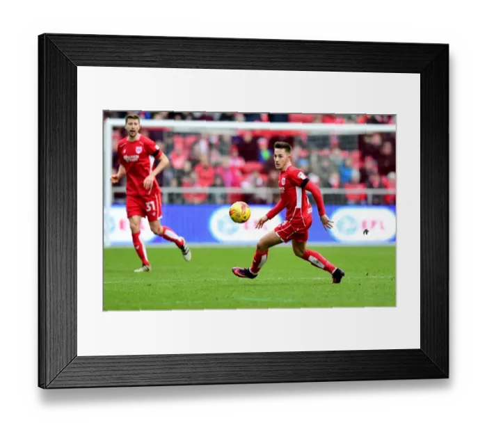 Framed Print : Josh Brownhill in Action: Bristol City vs. Cardiff City, Sky Bet Championship (January 2017) Framed Print : Josh Brownhill in Action: Bristol City vs. Cardiff City, Sky Bet Championship (January 2017)