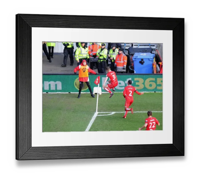 Framed Print : Joe Bryan's Thrilling Goal: Bristol City vs. Cardiff City, Sky Bet Championship 2017