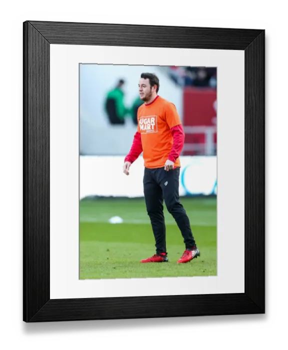 Framed Print : Bristol City vs Cardiff City: Lee Tomlin in Action at Ashton Gate Stadium (January 14, 2017)