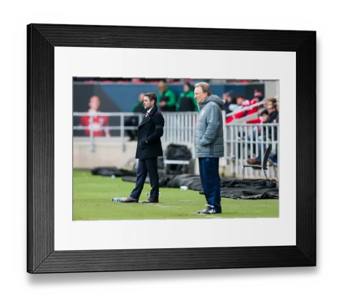 Framed Print : Bristol City vs. Cardiff City: Lee Johnson Watches Intently (January 14, 2017) Framed Print : Bristol City vs. Cardiff City: Lee Johnson Watches Intently (January 14, 2017)