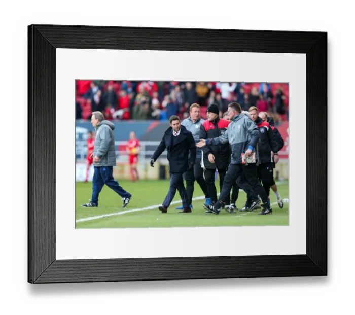 Framed Print : Bristol City Manager Lee Johnson's Frustration as Cardiff City Takes 2-3 Lead (Bristol City v Cardiff City, Sky Bet Championship)