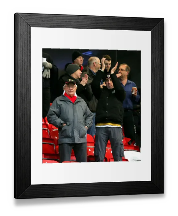 Framed Print : Bristol City Fans in Full Force: Emirates FA Cup Third Round Replay at Highbury Stadium