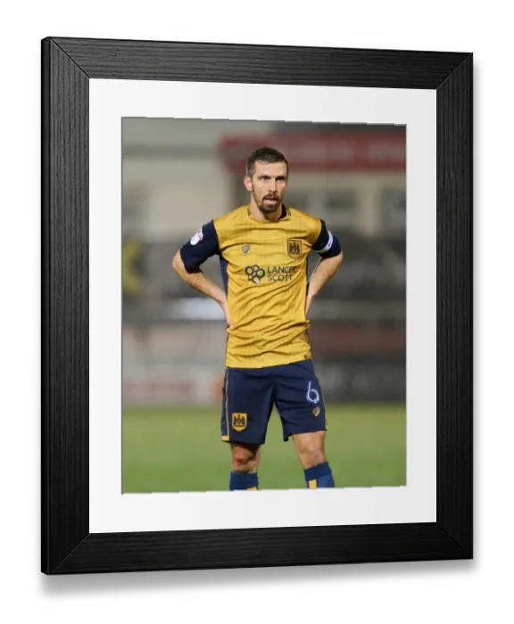 Framed Print : Gary O'Neil Leads Bristol City in FA Cup Replay at Fleetwood Town Framed Print : Gary O'Neil Leads Bristol City in FA Cup Replay at Fleetwood Town