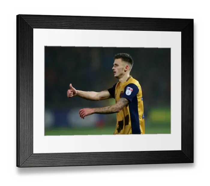 Framed Print : Jamie Paterson of Bristol City in Action at Fleetwood Town's Highbury Stadium during the Emirates FA Cup Third Round Replay Framed Print : Jamie Paterson of Bristol City in Action at Fleetwood Town's Highbury Stadium during the Emirates FA Cup Third Round Replay